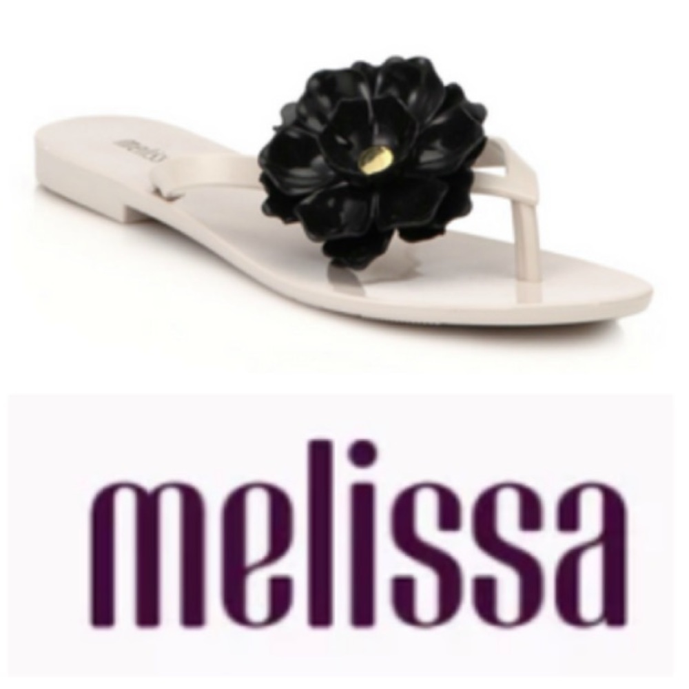 Melissa Shoes Harmonic White with Black Flower (5)